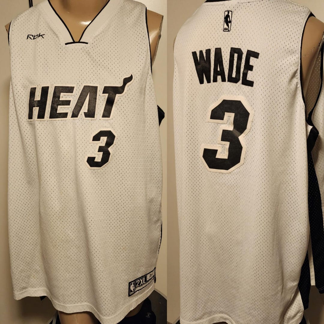 adidas HEAT Dwyane Wade ジャージ XXXL Adidas MIAMI HEAT Jersey Dwyane Wade SWINGMAN SZ 2XL RED ALTERNATE