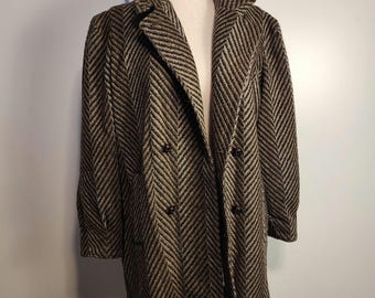Vintage Burberrys Irish Tweed Coat – 100% Wool Herringbone Long Vintage Burberrys Irish Tweed Coat – 100% Wool Herringbone Long