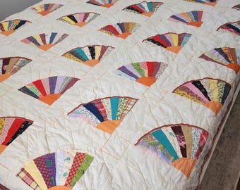 Beautiful Vintage Fan Quilt • Completely Handmade • Fan Style Quilt • 87&quot; L x 74&quot; W • Queen (as pictured) or Full size quilt