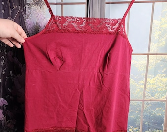 1X y2k red spaghetti strap womens under shirt with lace upper, by Apt 9