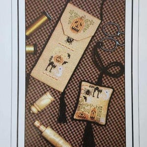 Boo! Scissors Keeper & Purse ©2002 The Drawn Thread Charted Needlework Designs embroidery pattern leaflet