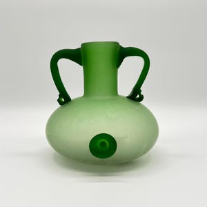 Vintage glass vase Murano style vase glass green glass art handle vase 60s 70s 80s glass design unique mouth-blown