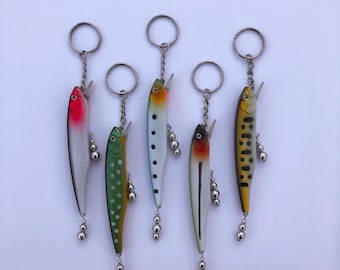 Llavero con cebo de pesca, accesorio de señuelo de pesca, dijes para bolsos, llavero con forma de pez, amantes de las actividades al aire libre, regalo de Navidad para pescadores y pescadores
