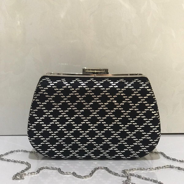Elegant Statement Clutch for Women, Embroidered Traditional Turkish Clutch - Rectangular Wire-Breaking Bag, Unique Statement Gift for Her