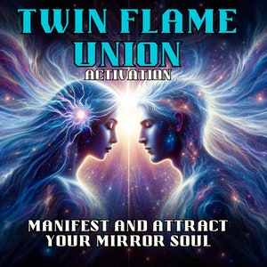 以下が含まれることがあります： 女性と男性の2人の人物が向き合っているデジタルアート画像。彼らは渦巻く星と光の銀河に囲まれています。画像の上部には「Twin Flame Union Activation」というテキスト、下部には「Manifest and Attract Your Mirror Soul」というテキストがあります。