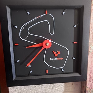 Brands Hatch Themed Tisch- / Wanduhr