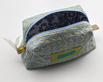 cosmetic bag travel toiletry bag necessaire / size M