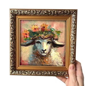 Pintura original enmarcada, paisaje al óleo, arte animal de oveja, arte, marco pequeño, dorado, decoración de pared victoriana, estilo cottagecore, flores de granja, rosa