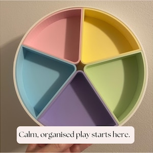 Vassoio per attività per bambini con coperchio - Vassoio per gioco sensoriale - Attività di apprendimento Montessori - Organizzatore a 5 sezioni - Divisori colorati personalizzati