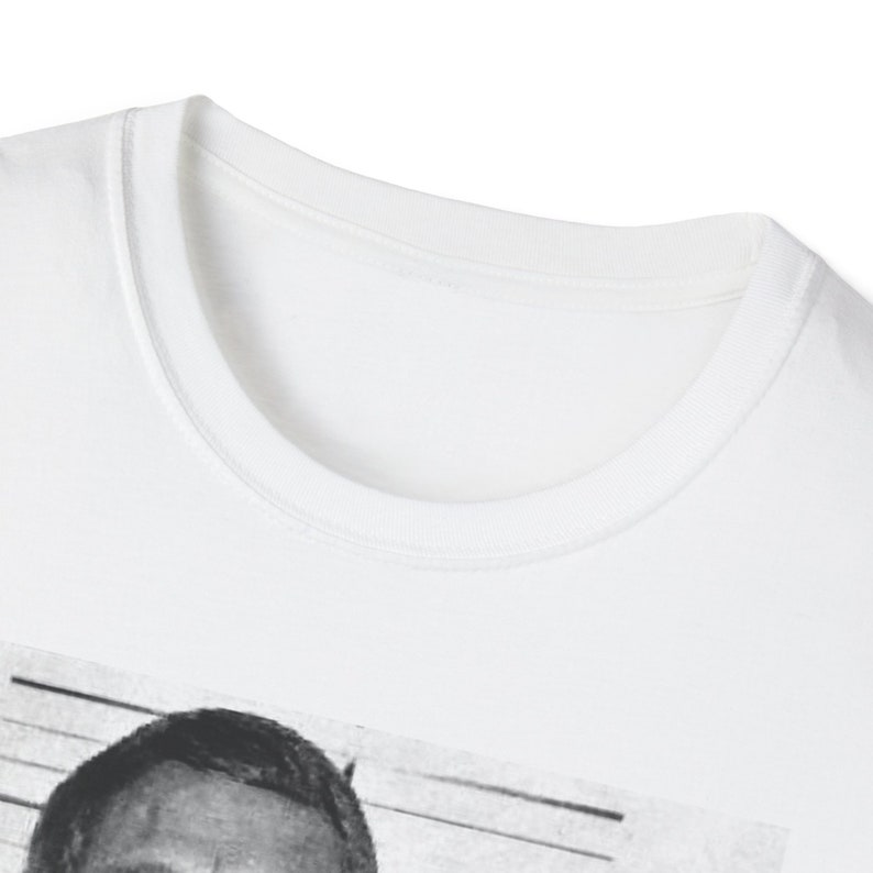 Steve McQueen Mugshot T-Shirt Unisexe Softstyle T-Shirt image 2