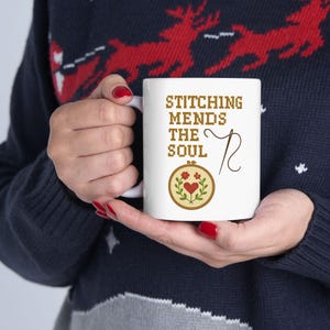 Kreuzstich Tasse: Nähen bessert die Seele - Geschenk für Handwerker