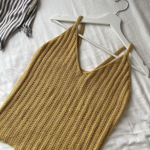 Merle Top ENGLISH Knitting Pattern – Double Moss Stitch, Form-Fitting Summer Top (PDF)