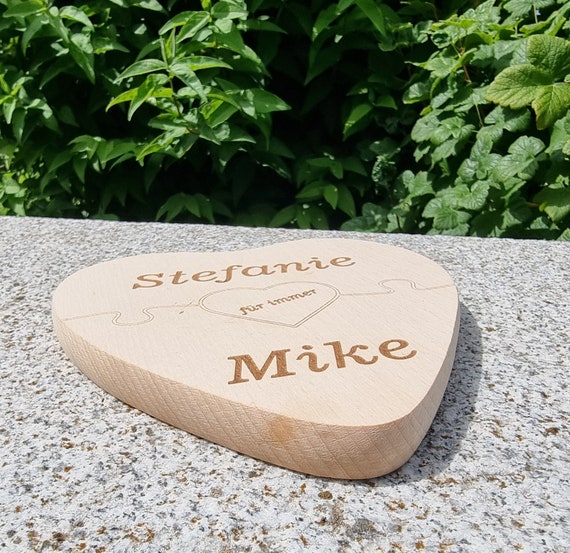 Holzherz, Holzherz personalisiert | Hochzeit Rustikal Geschenk Verlobung Geschenkidee Mr & Mrs Tischdeko mit Namen besonders Gravur