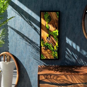 Handgefertigte Wandkunst aus Olivenholz und Live Moss, konserviertes Moos und Naturholzdekor, Live Edge Moss Panel für Wohnzimmer und Büro