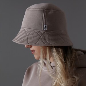 Warm jersey knit bucket hat suitable for cool summer evenings, spring, autumn, winter COMFY CROWN Sugar cookie