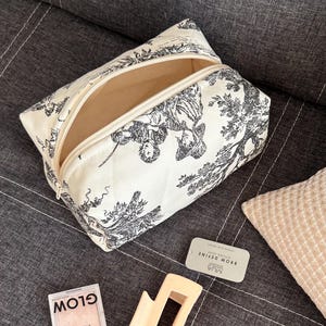 Toile de jouy makeup bag - aesthetic handmade cosmetic bag, medium size 20*12*9 cm