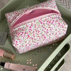 Pink Floral Makeup Bag Quilted Cotton Cosmetic Bag, Cute Gift for Her, Travel Bag - Etsy