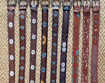 Ceinture en cuir sculptée à la main pour femme et homme : divers motifs floraux et couleurs de ceinture western