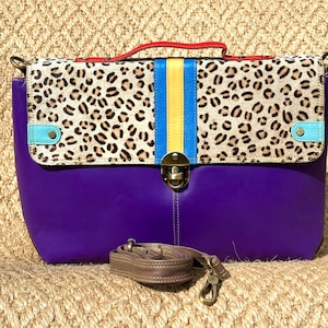 Cartable en cuir coloré pour ordinateur portable avec bandoulière |  Sacoche pour ordinateur portable en cuir recyclé | Cadeau unique | Cadeau pour elle |