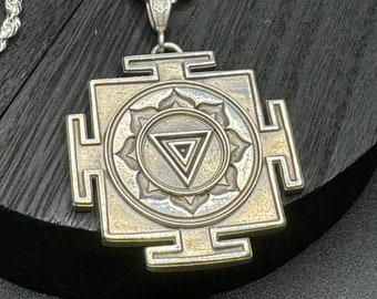 Kali Yantra Pendant - Symbol of Divine Power and Protection