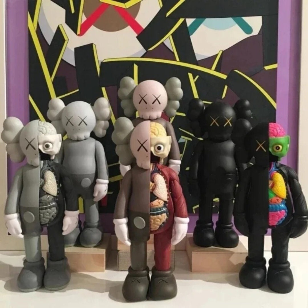Kaws Vinyl Set Figurine, Kaws 37 Cm Stylish Statue Gift Inspired by