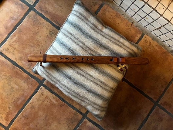 flûte en cèdre rouge  de l’Ouest en note F# 432hz.