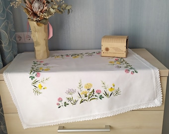 Tablecloth with hand embroidered satin stitch, Rectangular tablecloth, Satin stitch "Wildflowers", Beautiful tablecloth
