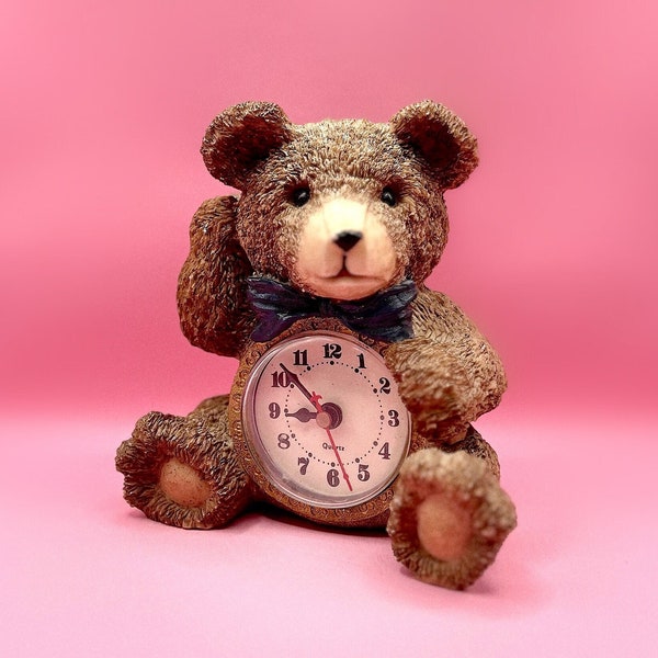 Horloge vintage ours en peluche, décoration kitsch pour chambre d'enfant