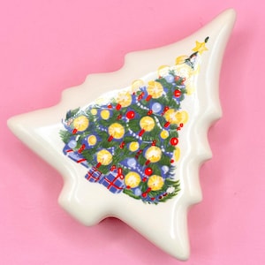 Vintage Christmas Tree Trinket Box, Holiday Ceramic Box with Lid, Christmas Decor, Tree Shaped Jewelry Box, Festive Holiday Storage