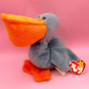 Retired Rare Pelican TY Beanie Baby Scoop Vintage - Slight Tag Damage