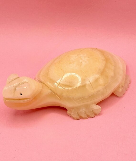 ヴィンテージの手彫りオニキス亀の置物：天然石彫刻 - Etsy 日本