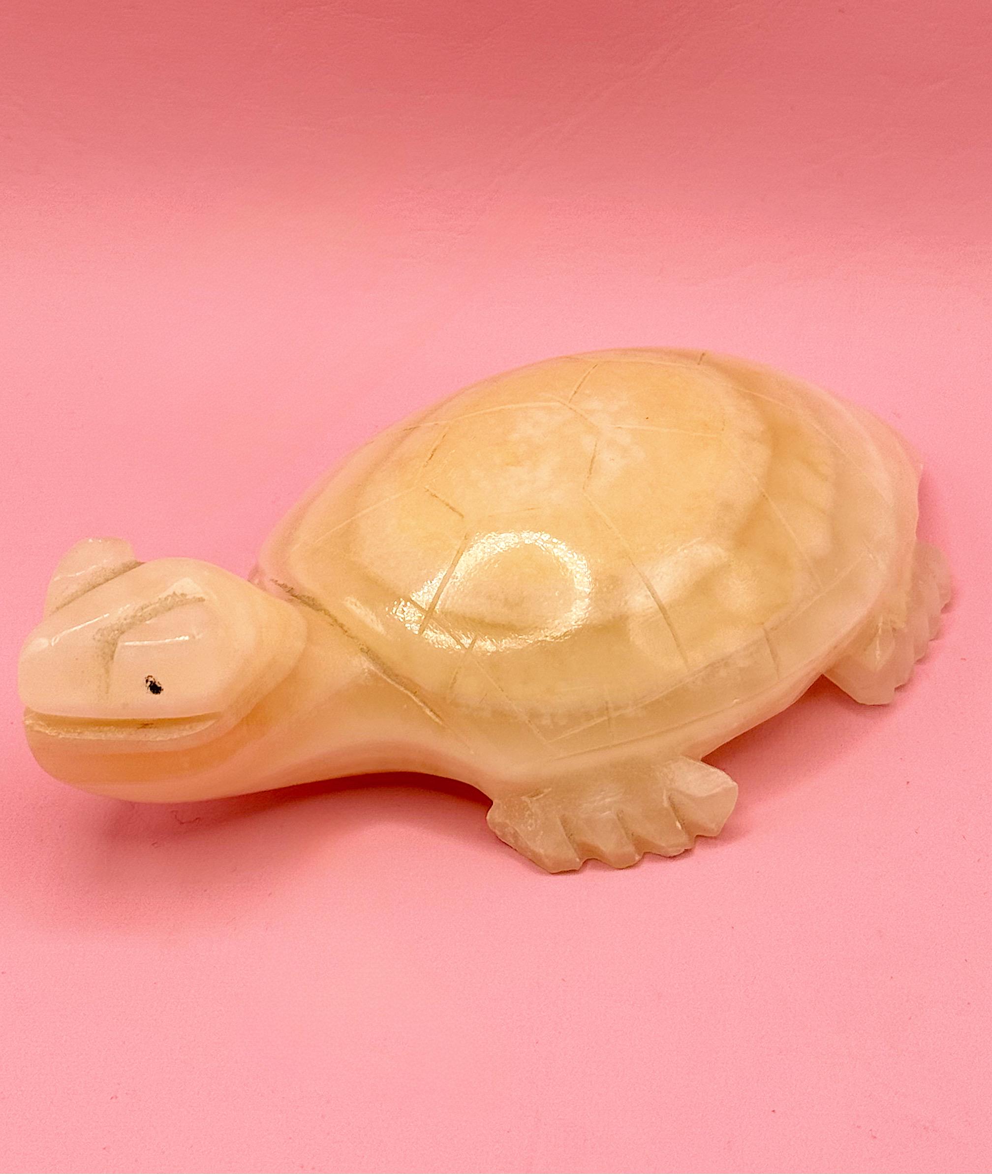 ヴィンテージの手彫りオニキス亀の置物：天然石彫刻 - Etsy 日本