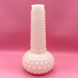 Florero vintage de vidrio de leche bulboso Hobnail