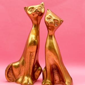 Vintage Pair of Brass Siamese Cats, Mid-Century Brass Animal Figurine, Siamese Cat Statues