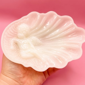 Vintage Avon Milk Glass Soap Dish, Cherub Angel Baby Design, White Vanity Tray, Retro Bathroom Decor, 1970s Collectible