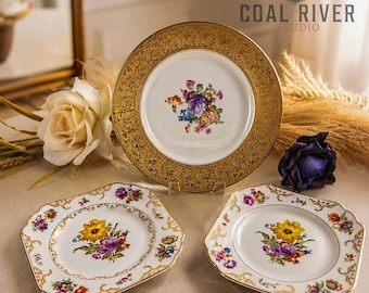 Pre-WWII Heinrich & Company Selb Bavaria Floral Gold Encrusted Porcelain Plate Set