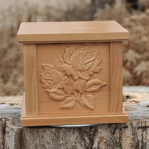 Elegant Rose Urn for Ashes, Floral Cremation Urn, Memorial Keepsake Urn, Flower Cremation Urn, Urn For A Loved Ones Ashes