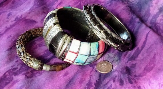 Mid-Century Bangle SET with Pin Black Wood and Si… - image 3