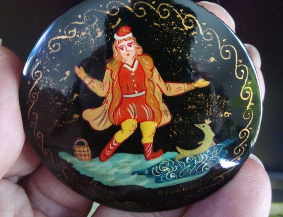 Wooden Fantasy Pin Black Lacquer Peter Pan Jewelr… - image 4