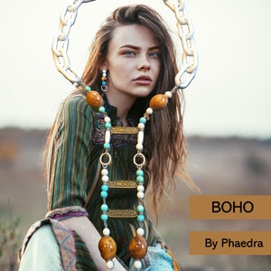 Designer one of a kind Avant Garde brutalist white Bassus chain necklace with matching earrings.