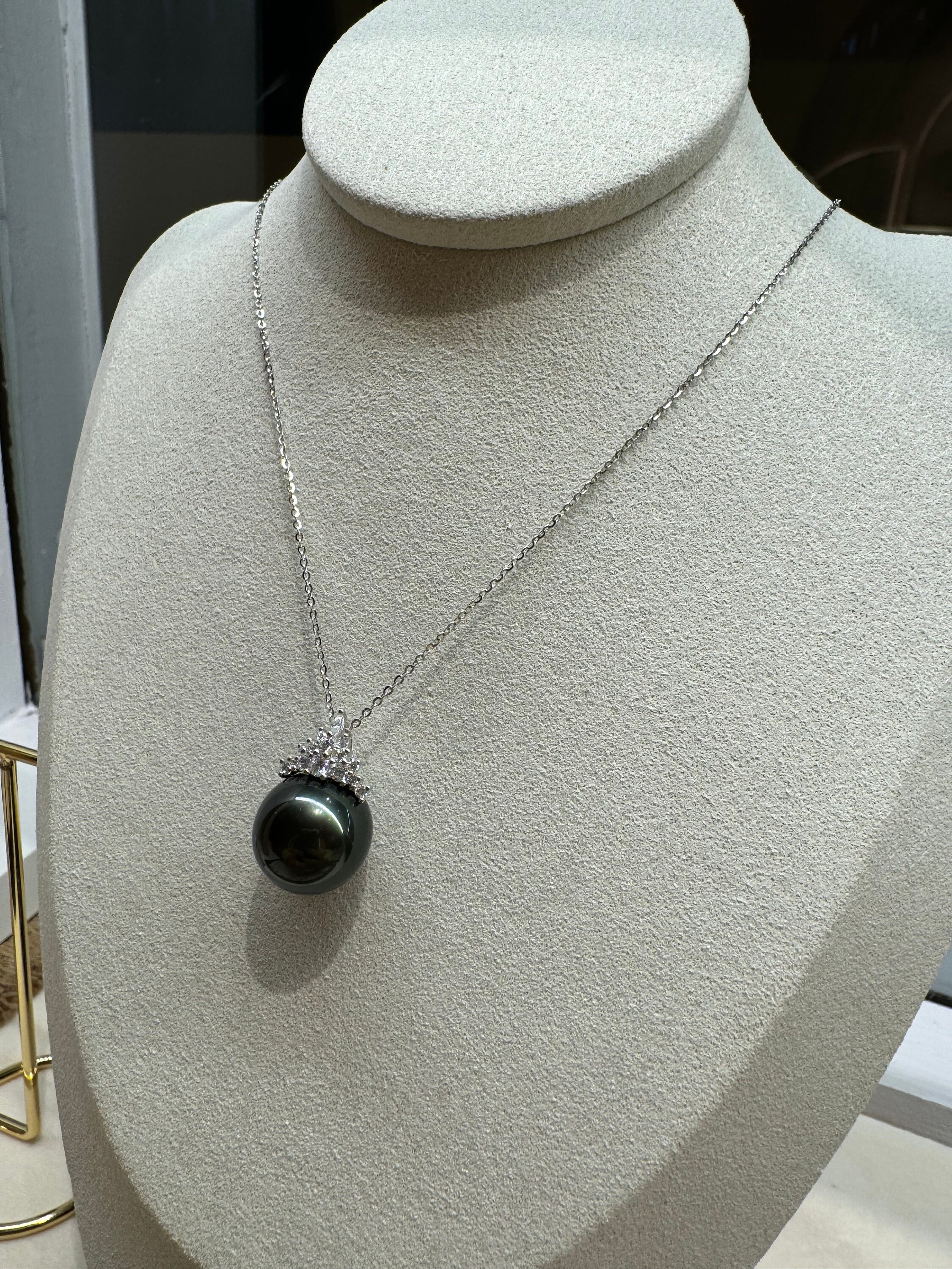 Tahitian Black Pearl Necklace - Etsy