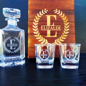 Whiskey Decanter Anniversary Gifts for Boyfriend - Gift for Husband, Anniversary Gift, Bourbon Decanter for Men, Decanter, Whiskey Glasses