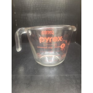 Vintage Pyrex Glass Measuring Cup