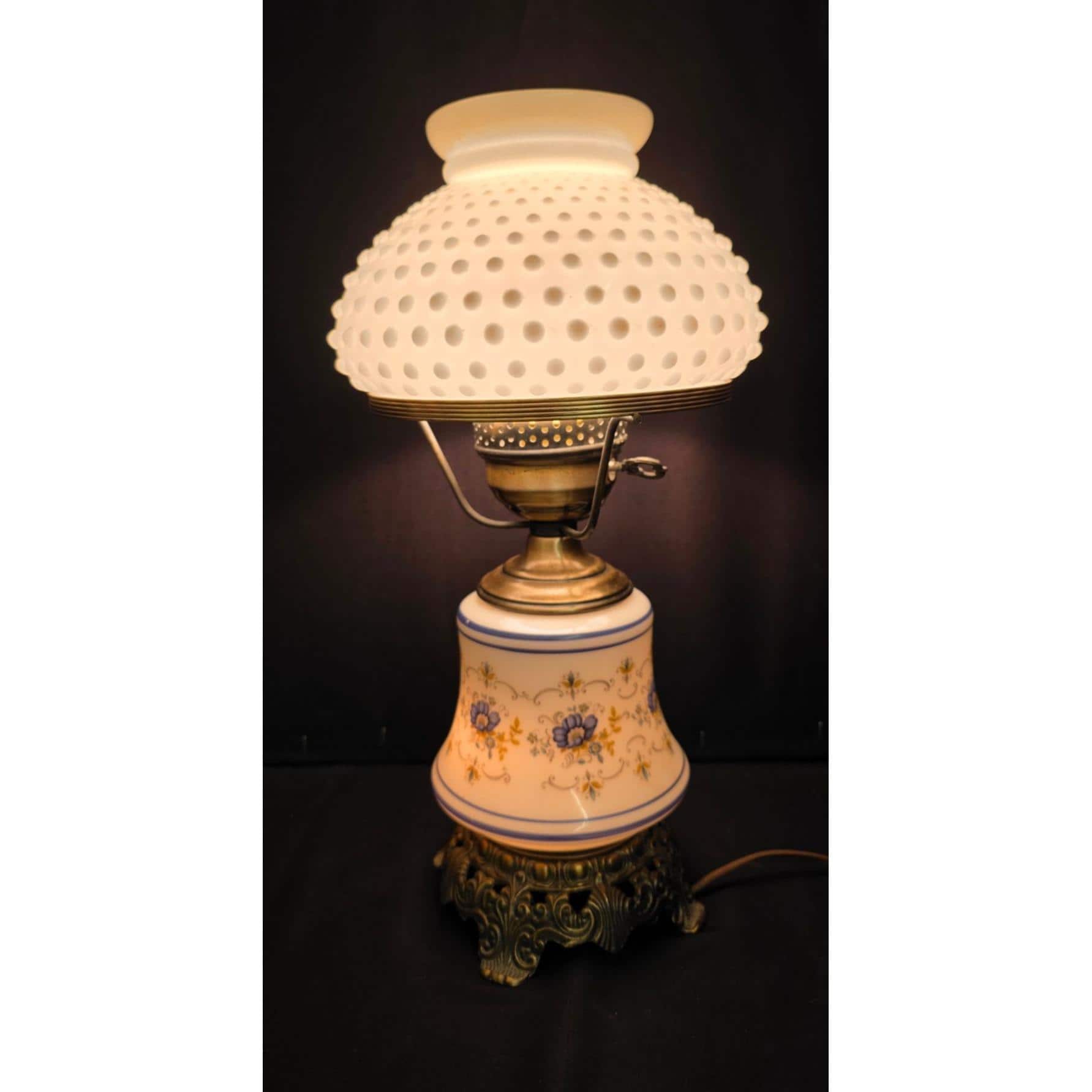Vintage Quoizel Hurricane-style Lamp GWTW Parlor Lamp 1973 3-way