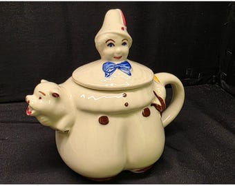 Vintage 1940s Shawnee Pottery "Tom the Piper's Son" Figural Teapot Pig Spout USA