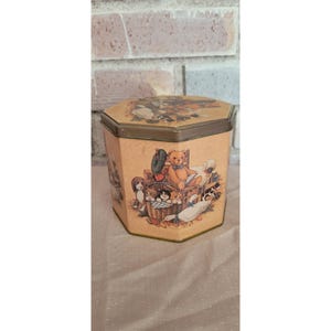 Vintage Metal Tin Octagon Primitive Rustic Farm Country Theme with Animals