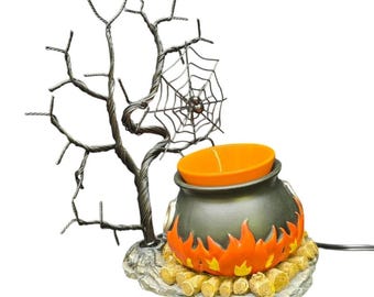 Retired 2016 Halloween Hocus Pocus Scentsy Wax Warmer w Original Box Like New