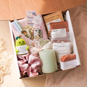 Rendez-vous mystérieux avec une boîte de livres Panier-cadeau spa pour elle Boîte soins livresques pour rat de bibliothèque Thriller Coffret cadeau lecteur de livre Amoureux des livres