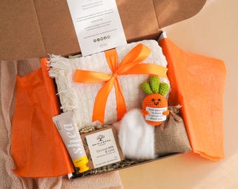 Caja de Halloween para ella, paquete de cuidado para hija, cajas de regalo de cosecha para novia, caja de regalo Hygge Fall Vibes, calabaza, especias, cálida y acogedora
