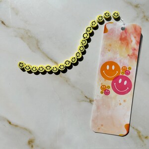 Happy Reading Essential - Smiley Face Bookmark